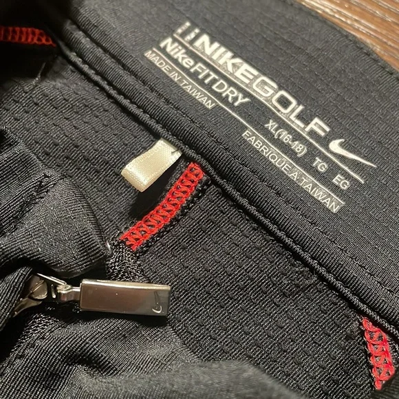 NIKE Women's Athletic Dri Fit Shirt | Black & Pink & White 1/4 Zip | Size XLarge - Picture 4 of 7